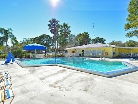 Crystal Isles Rv Resort Crystal River Buitenkant foto