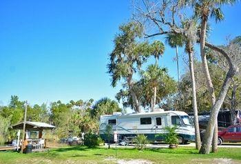 Crystal Isles Rv Resort Crystal River Buitenkant foto