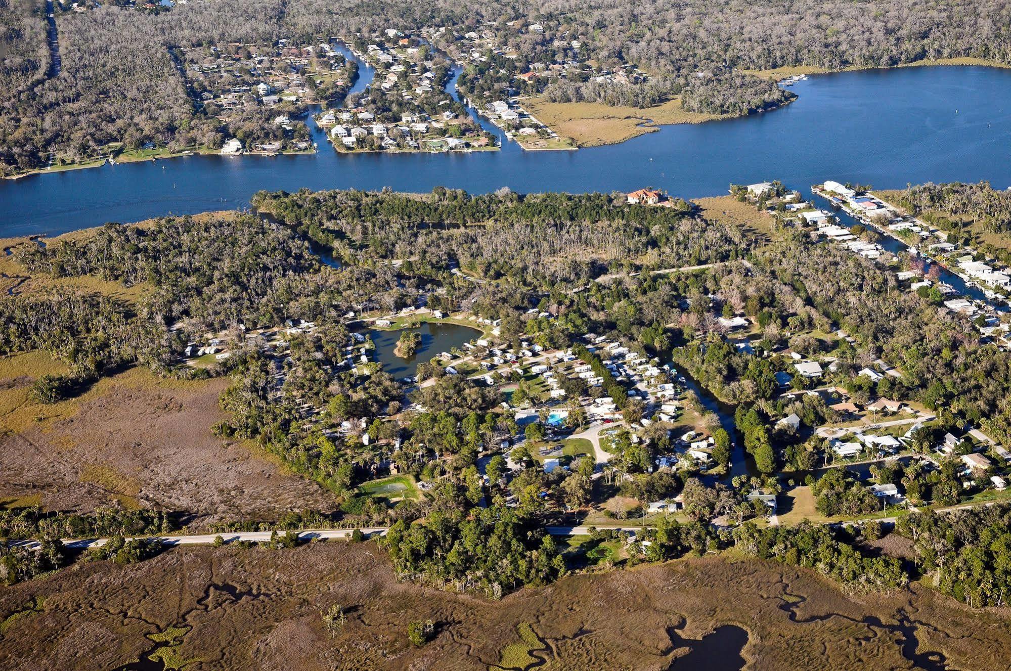 Crystal Isles Rv Resort Crystal River Buitenkant foto